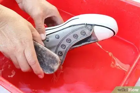 Image titled Make a Pair of "Vintage" Converse Step 8